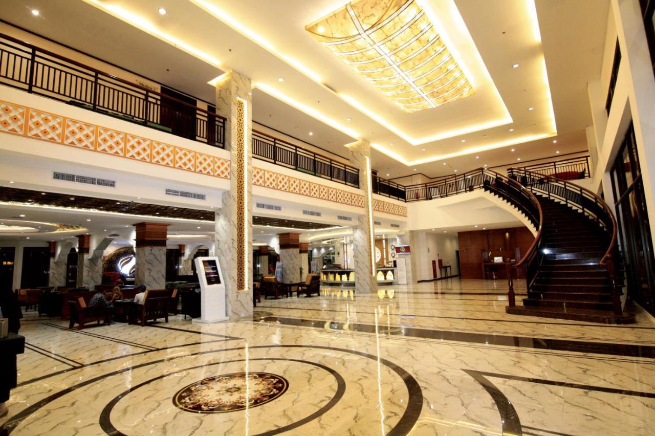 Hermes Palace Hotel Банда-Ачех Экстерьер фото